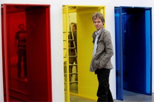 Job Koelewijn in front of 'red, yellow and blue'